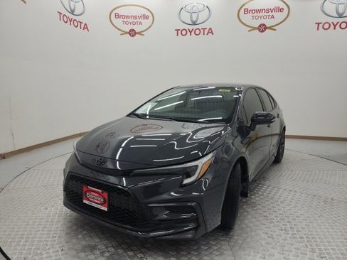 Used 2023 Toyota Corolla SE image 2