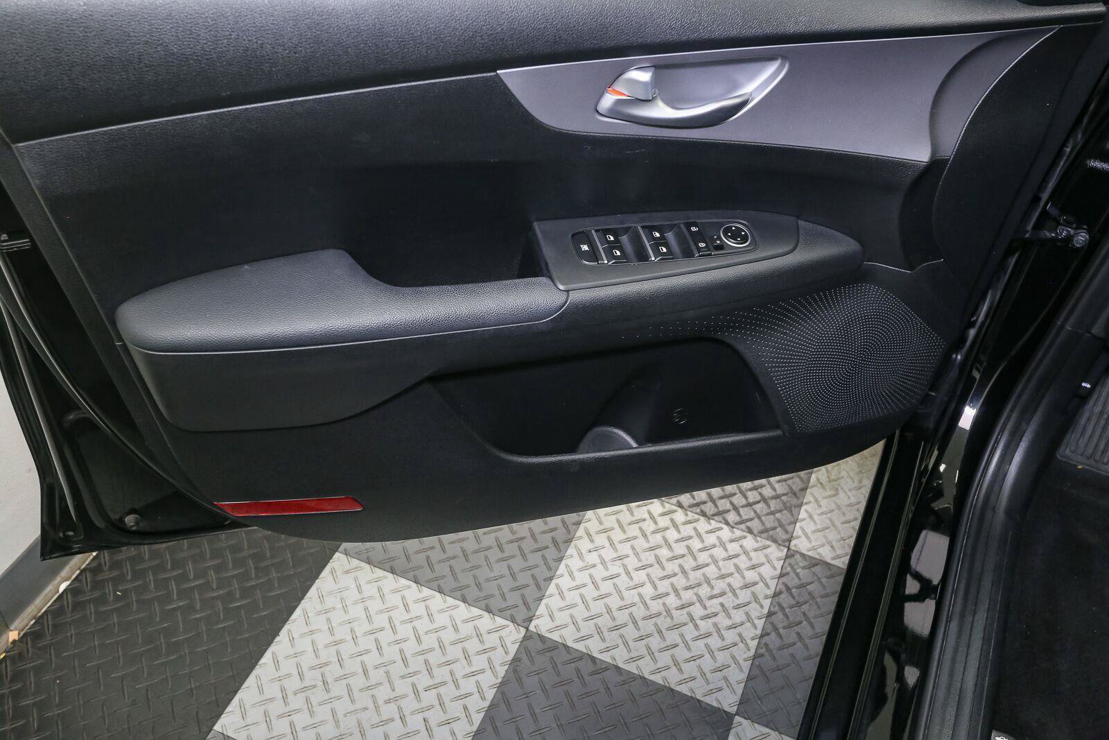 Used 2023 Kia Forte LXS FWD image 36