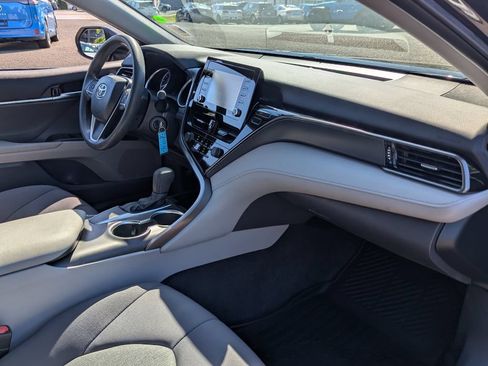 Used 2021 Toyota Camry LE FWD image 29