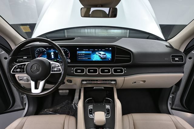 Used 2020 Mercedes-Benz GLS 580 4MATIC image 20