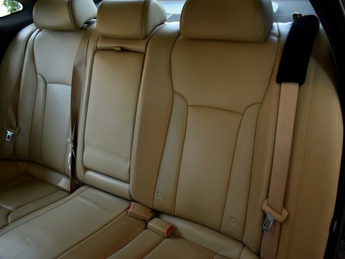 Used 2016 Hyundai Azera FWD image 32