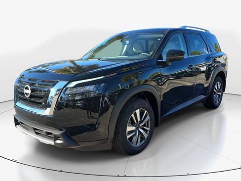 New 2025 Nissan Pathfinder SL image 5
