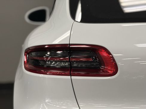 Used 2017 Porsche Macan S image 9