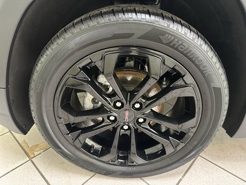 Certified 2022 GMC Terrain SLE w/ Driver Convenience Package image 16