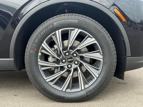 New 2026 Lincoln Aviator AWD image 4