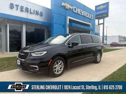 Used 2024 Chrysler Pacifica Touring-L