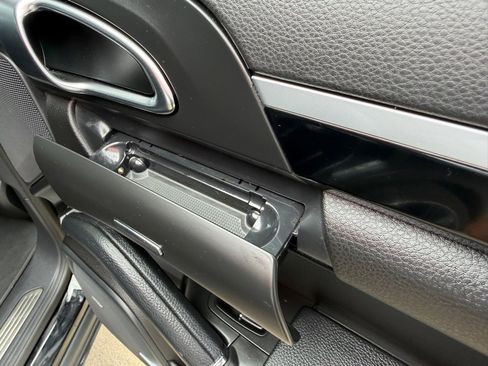 Used 2014 Porsche Cayenne S image 37