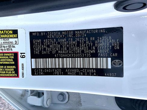 Used 2025 Toyota Camry LE image 29