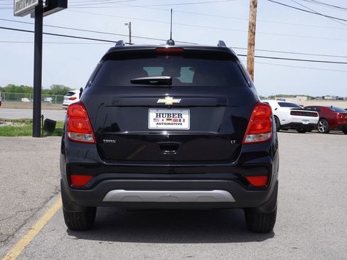 Used 2017 Chevrolet Trax LT w/ LT Convenience Package FWD image 6