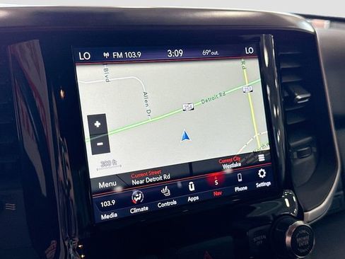 Used 2021 RAM 1500 Big Horn image 14