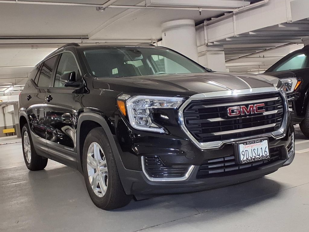Certified 2022 GMC Terrain SLE w/ Driver Convenience Package FWD image 24