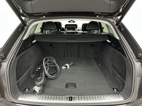 Used 2024 Audi Q8 e-tron Premium image 24