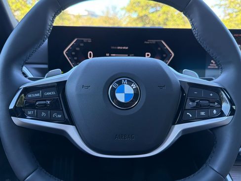 Used 2025 BMW 330i Sedan w/ Premium Package RWD image 29