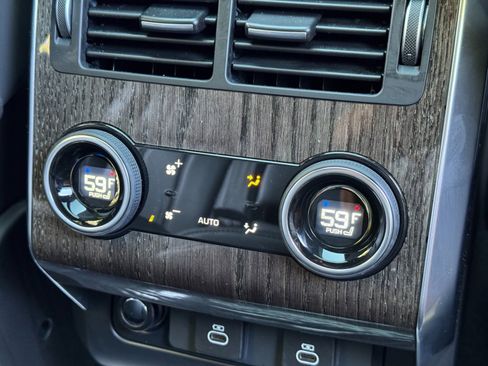 Used 2022 Land Rover Range Rover Sport HSE Silver Edition image 40