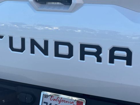 Used 2024 Toyota Tundra Limited AWD/4WD image 32