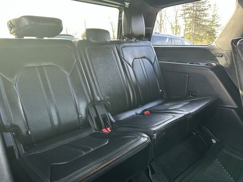 Used 2021 Ford Expedition Limited image 20