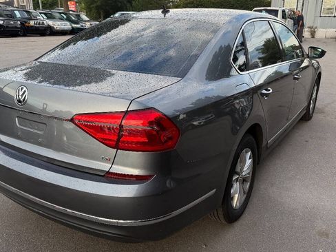 Used 2016 Volkswagen Passat 1.8T S FWD image 5