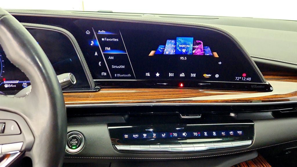 Used 2022 Cadillac Escalade Premium Luxury w/ Performance Package AWD/4WD image 18