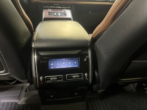 Used 2023 Lincoln Aviator Reserve w/ Elements Package Plus image 12