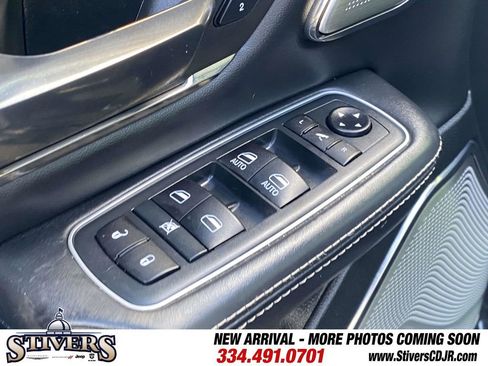 Used 2020 RAM 1500 Limited w/ Black Appearance Package image 20