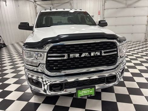 Used 2022 RAM 3500 Big Horn w/ Level 1 Equipment Group AWD/4WD image 2