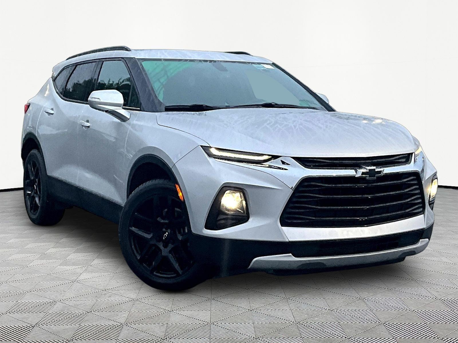 Used 2020 Chevrolet Blazer LT FWD image 3