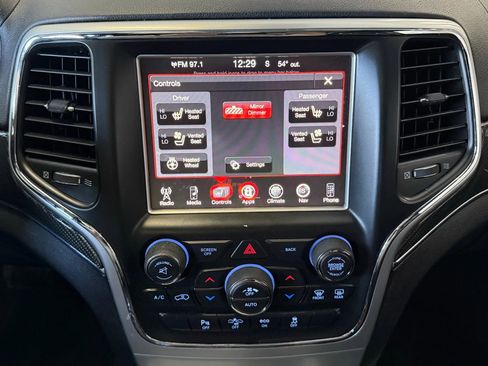 Used 2015 Jeep Grand Cherokee SRT AWD/4WD image 15