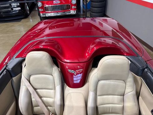 Used 2008 Chevrolet Corvette Convertible w/ Preferred Equipment Group RWD image 16