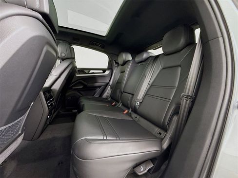 New 2026 Porsche Cayenne Coupe image 24