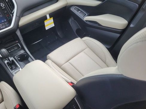 Certified 2023 Subaru Ascent Limited w/ Technology Package AWD/4WD image 16