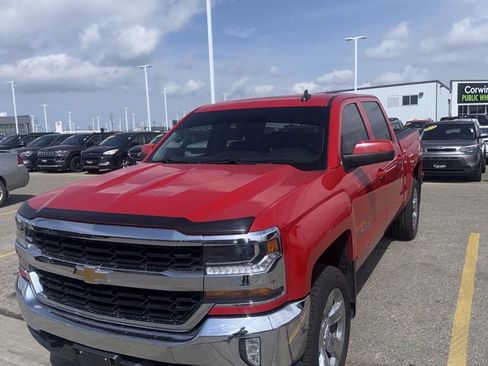 Used 2018 Chevrolet Silverado 1500 LT w/ All Star Edition AWD/4WD image 17