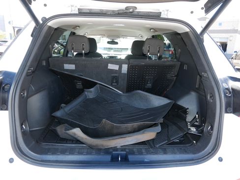 Used 2020 Chevrolet Equinox LT AWD/4WD image 18