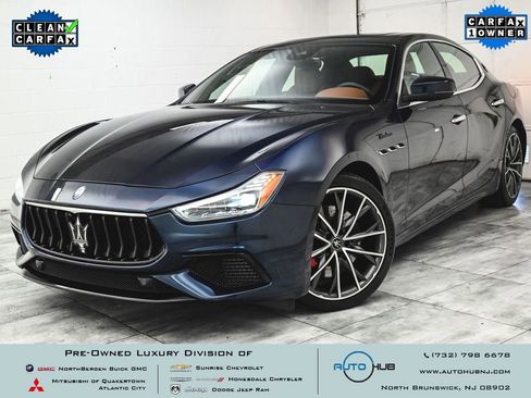 Used 2023 Maserati Ghibli Modena Q4 AWD/4WD image 1