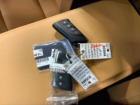 Certified 2025 Lexus NX 350 AWD w/ Premium Package image 14