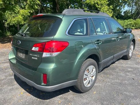 Used 2013 Subaru Outback 2.5i AWD/4WD image 3