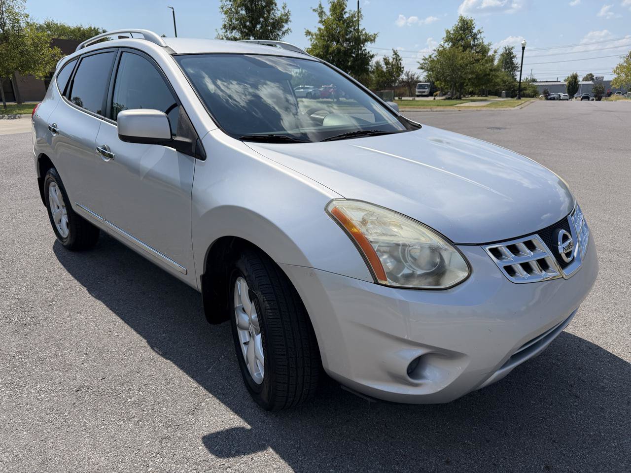 Used 2011 Nissan Rogue SV FWD image 3