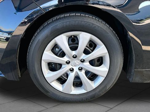 Used 2023 Toyota Corolla LE FWD image 11