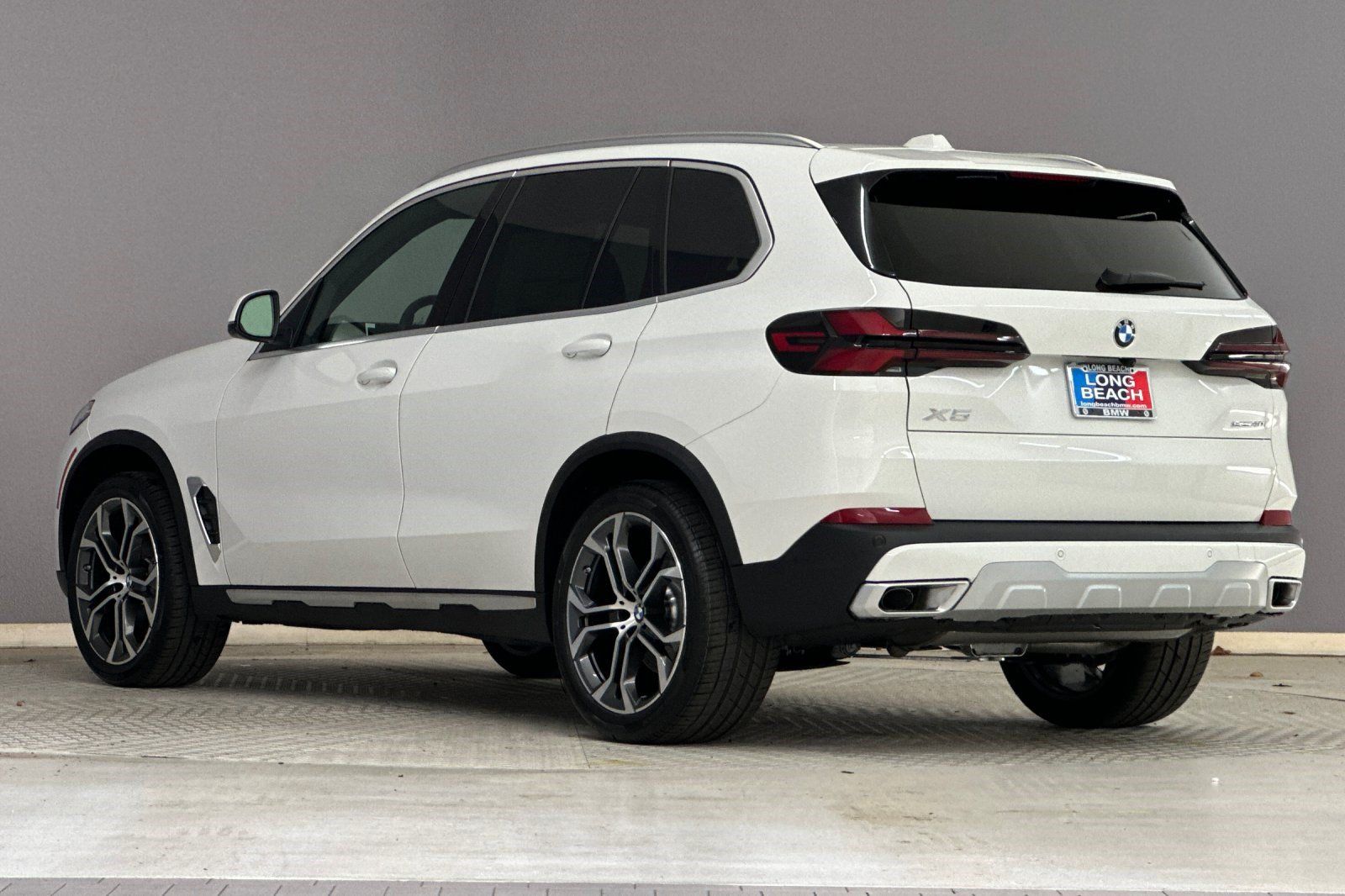 Used 2026 BMW X5 sDrive40i RWD image 3