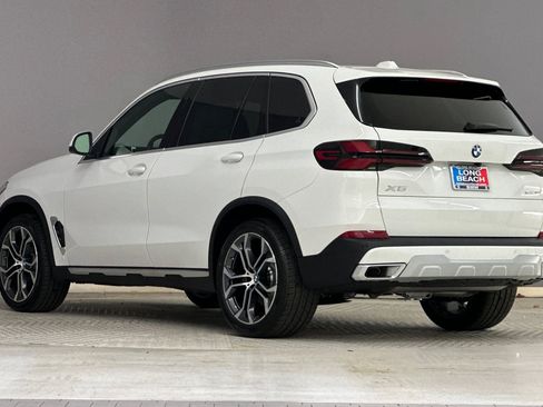 New 2026 BMW X5 sDrive40i image 3