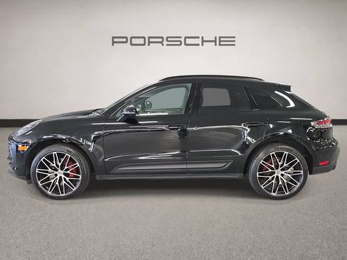 Certified 2023 Porsche Macan S AWD/4WD image 2