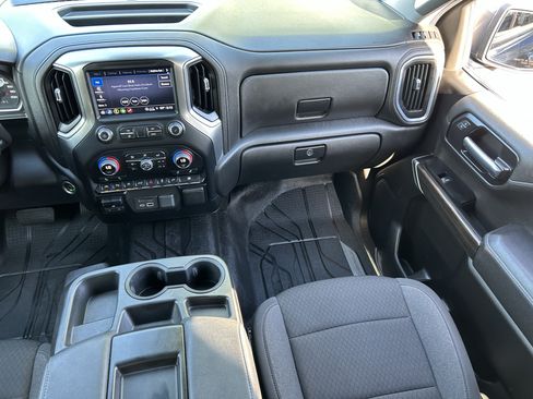 Used 2022 Chevrolet Silverado 1500 LT w/ Convenience Package II AWD/4WD image 14