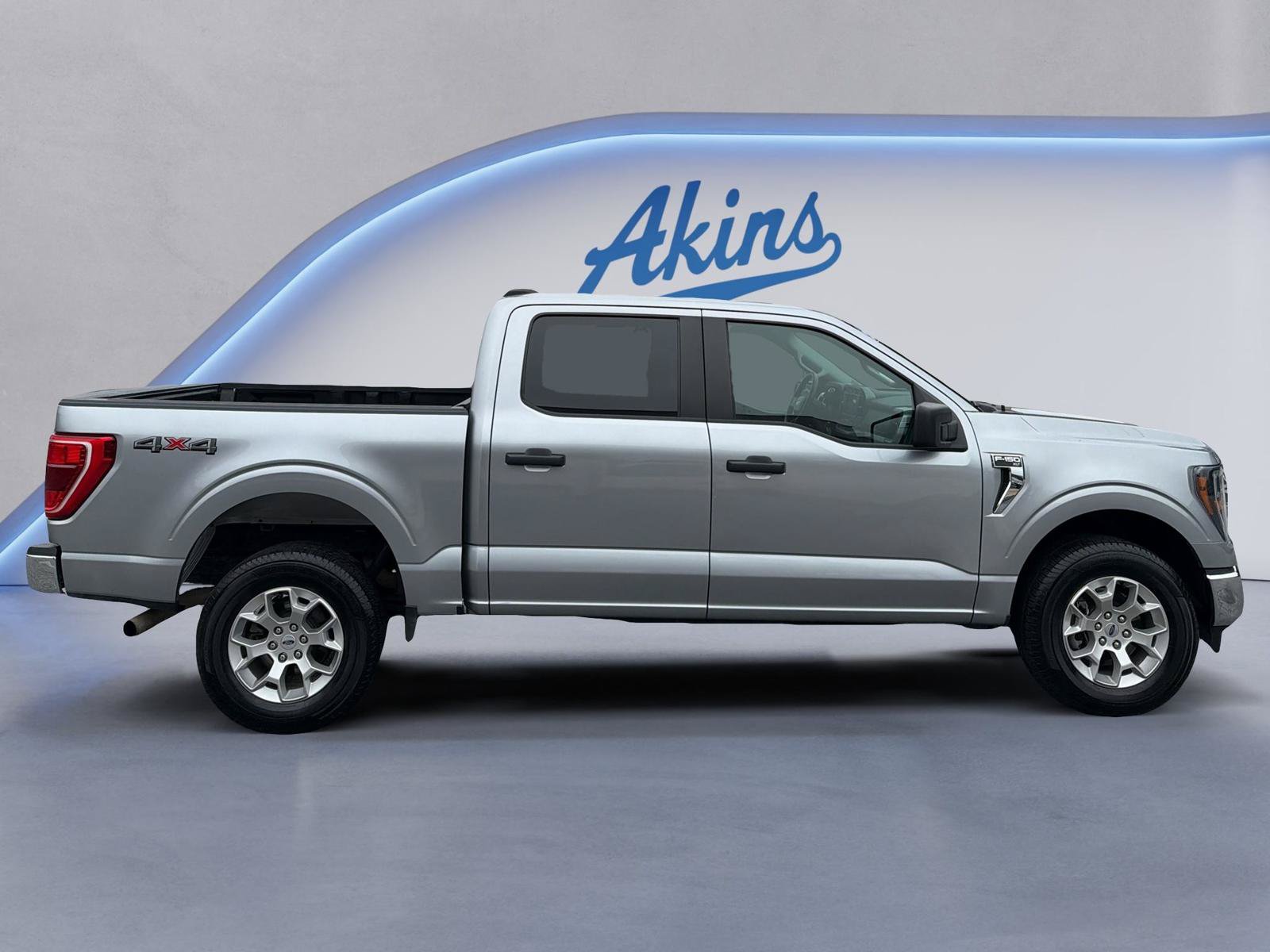 Used 2023 Ford F150 XLT AWD/4WD image 4