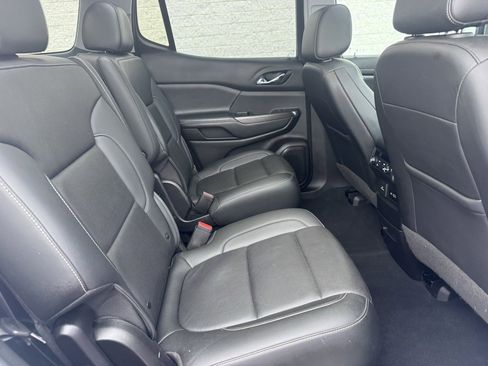 Used 2022 GMC Acadia SLT w/ Elevation Edition image 19