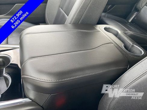 Used 2025 Chevrolet Suburban Z71 w/ Comfort Package image 30