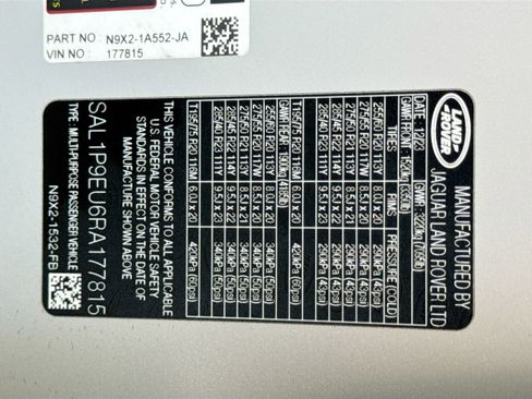 Used 2024 Land Rover Range Rover Sport SE image 31