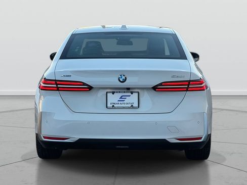 Used 2026 BMW 530i xDrive AWD/4WD image 6