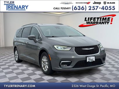 Used 2022 Chrysler Pacifica Touring-L