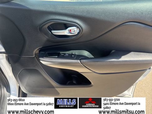 Used 2016 Jeep Cherokee High Altitude AWD/4WD image 30