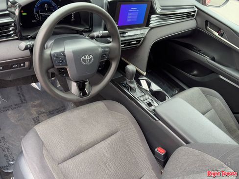 Certified 2025 Toyota Camry LE image 19