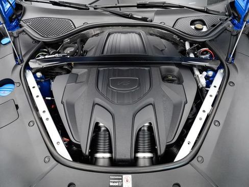 Certified 2025 Porsche Panamera 4 AWD/4WD image 25